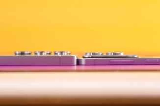 Samsung Galaxy S25 Edge（左がS25 Ultra）